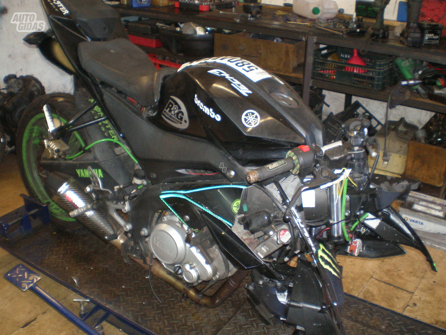 Классический / Streetbike Yamaha YZF 2011 г запчясти