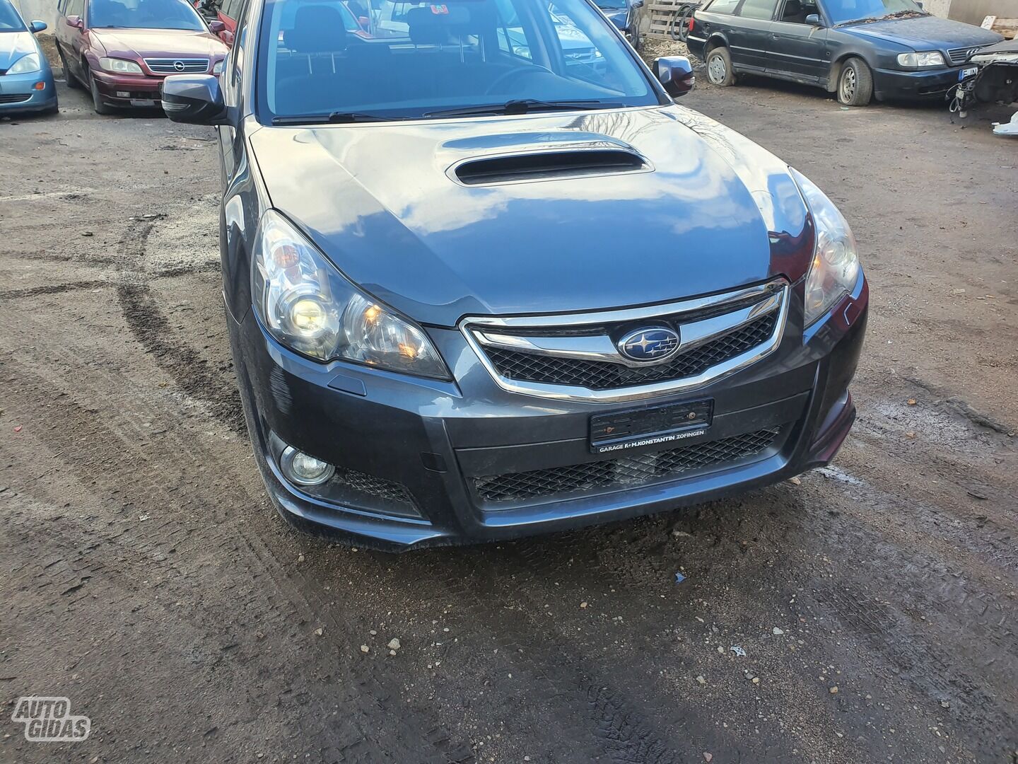 Subaru Legacy 2010 y parts