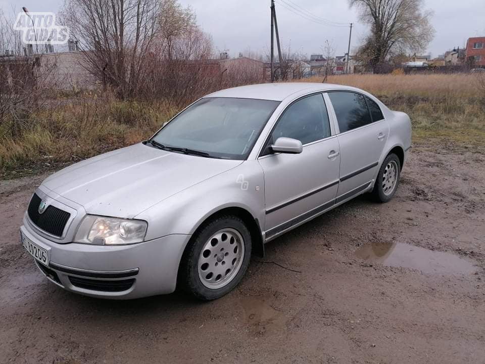 Skoda Superb 2003 m dalys