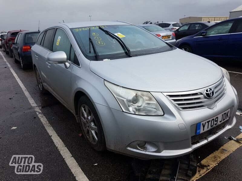 Toyota Avensis 2010 y parts