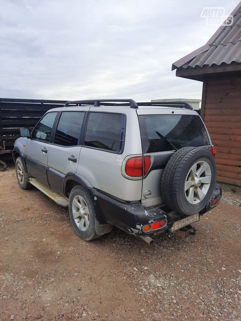 Nissan Terrano 2004 m dalys