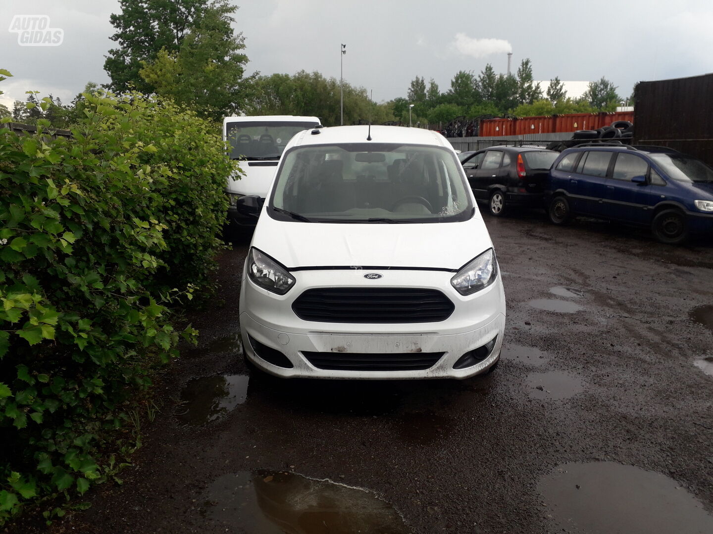 Ford Tourneo Courier 2015 m dalys