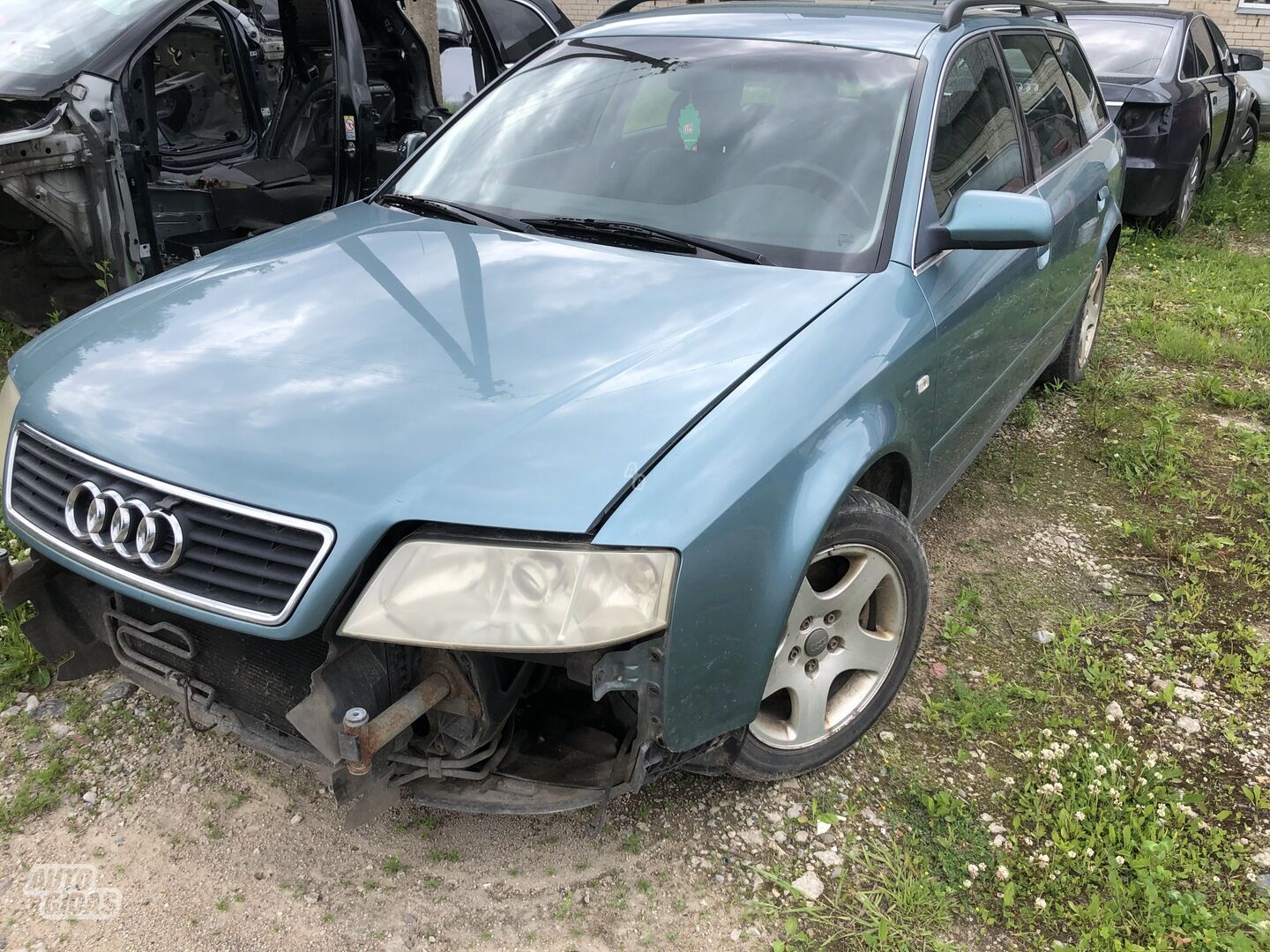 Audi A6 C5 2001 г запчясти