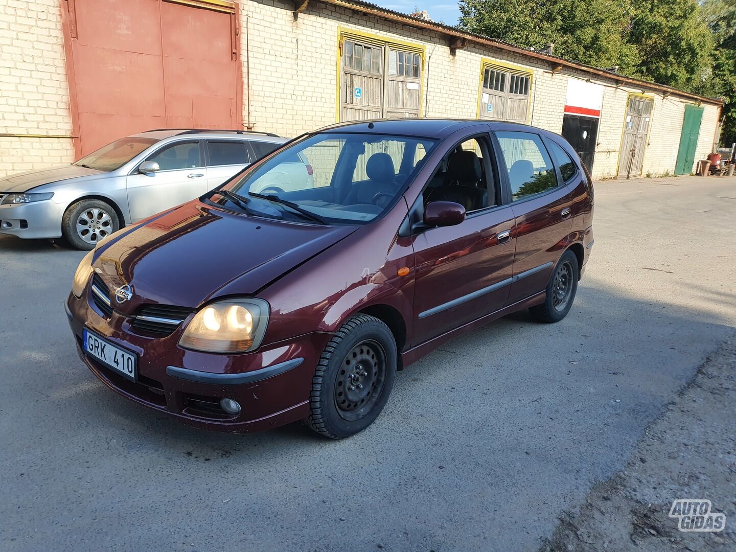 Nissan Almera Tino 2.2 DYZELIS 84 KW 2002 m dalys