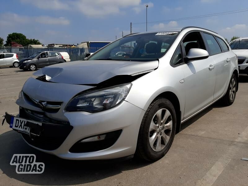 Opel Astra 2015 m dalys