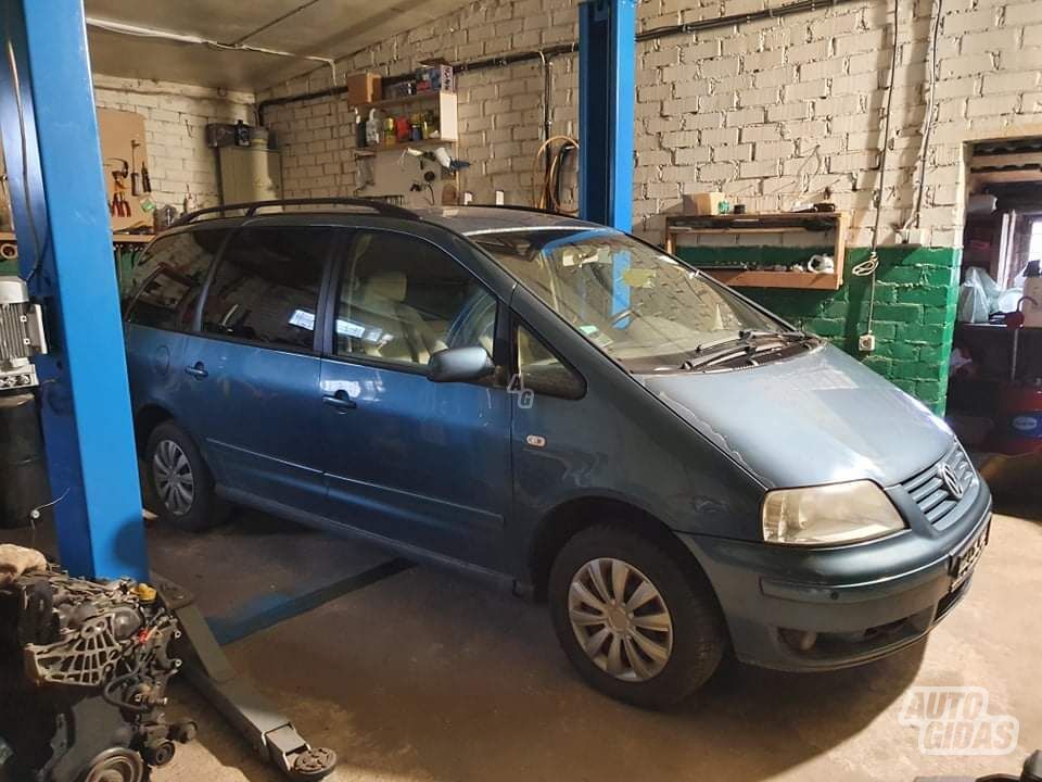 Volkswagen Sharan 2002 г запчясти