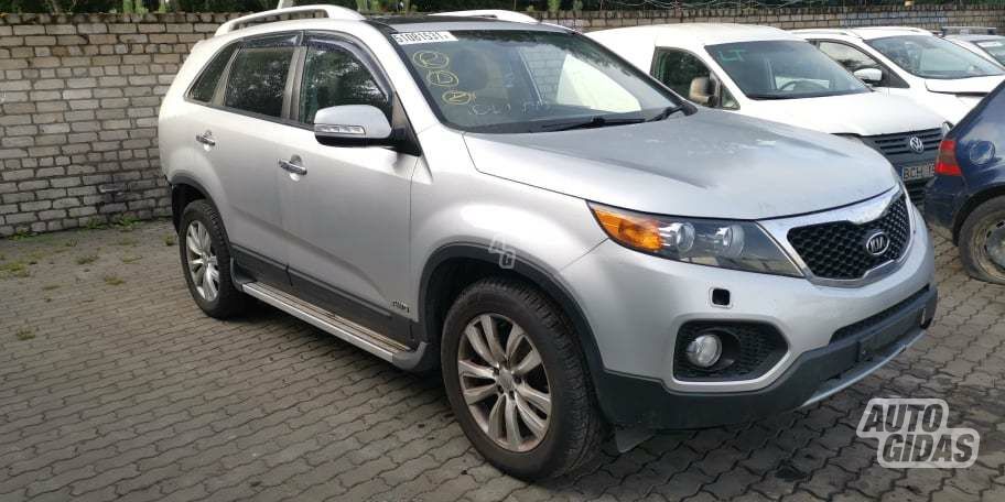 Kia Sorento 2010 г запчясти