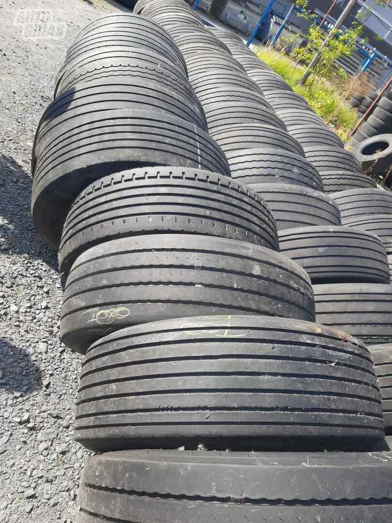 R22.5 universal tyres trucks and buses