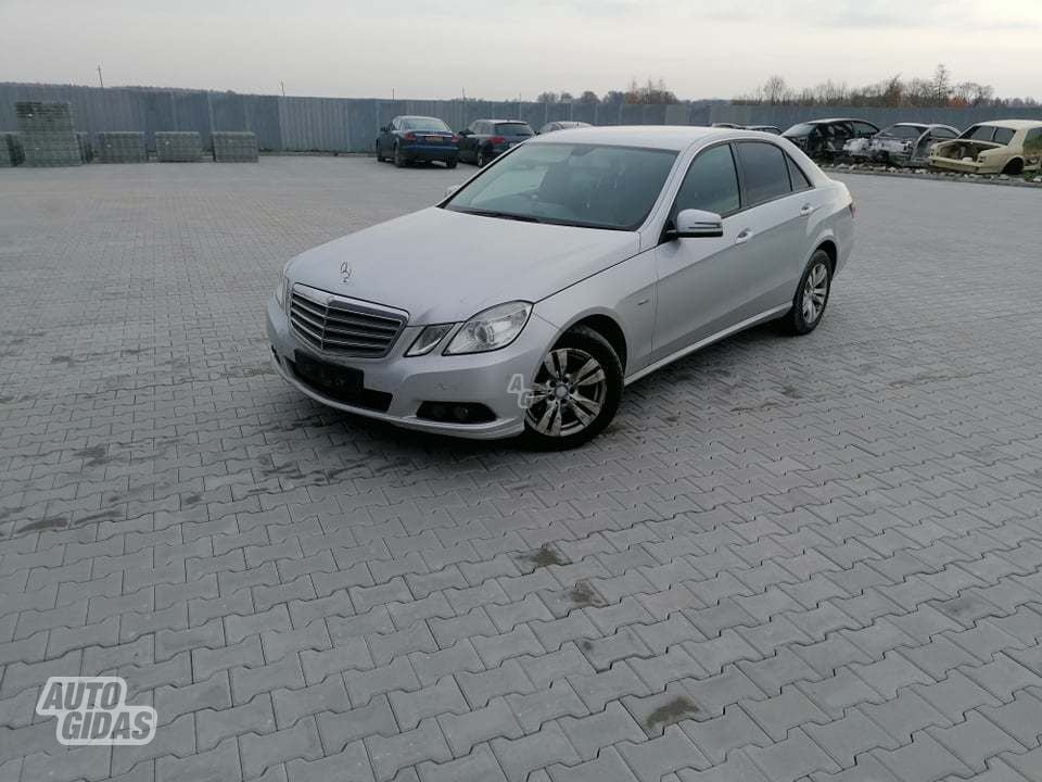 Mercedes-Benz E 220 2010 m dalys