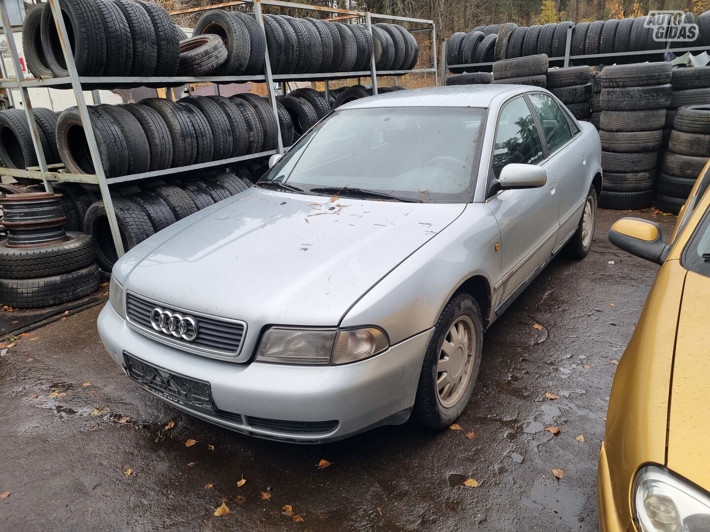 Audi A4 1998 m dalys