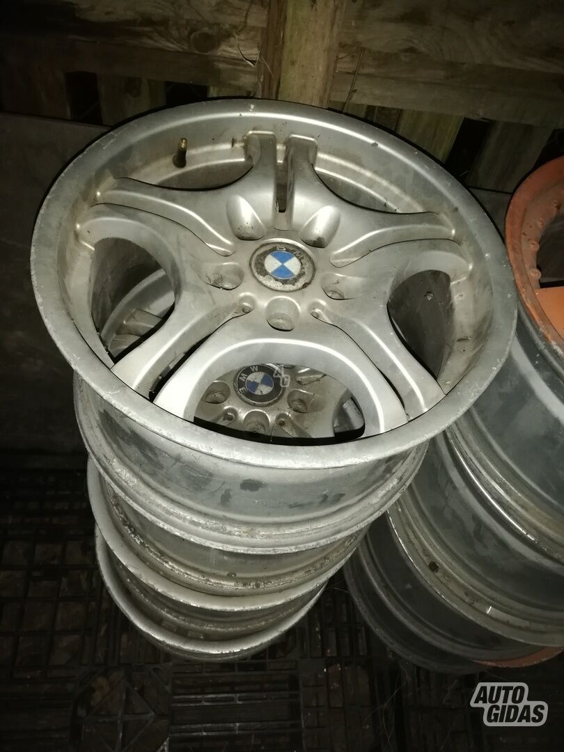 BMW 320 R17 lengvojo lydinio ratlankiai