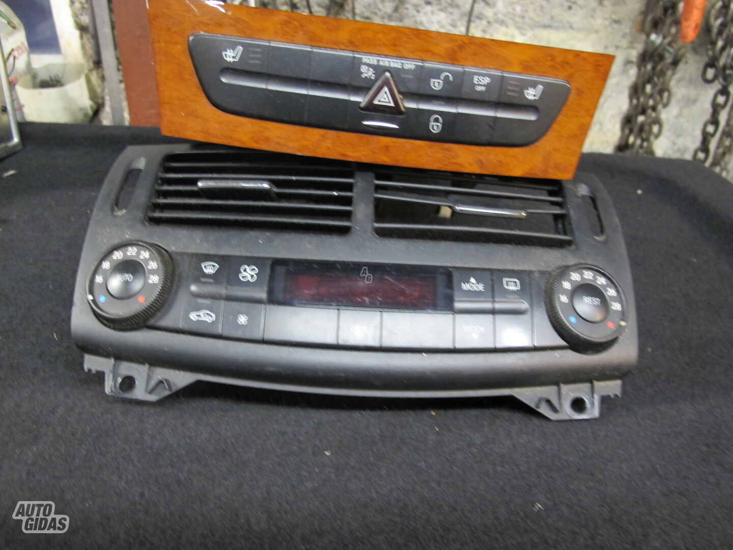 Oro kondicionieriaus/ klimato/ pečiuko valdymo blokas (salone), Mercedes-Benz E 280 W211 4 MATIC 2007 m