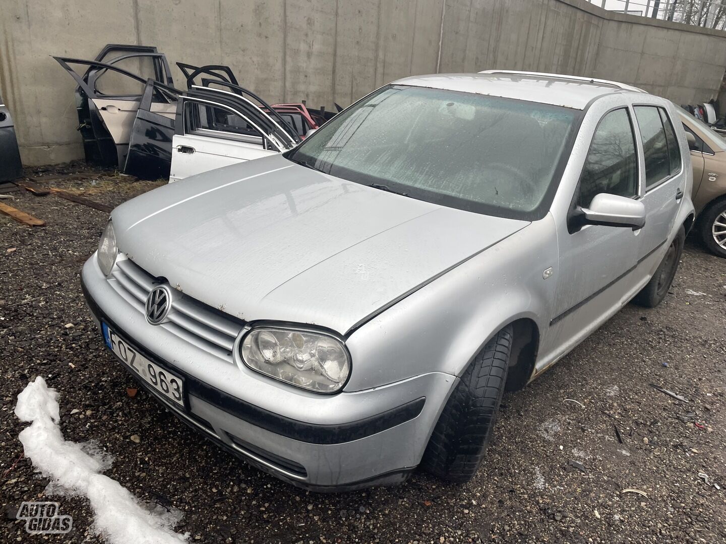 Volkswagen Golf IV 2000 г запчясти