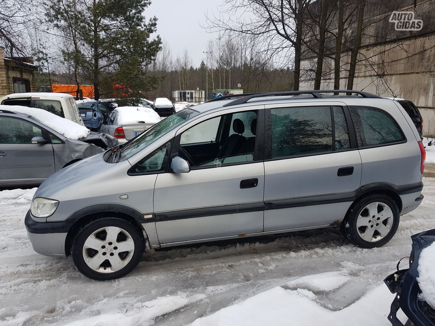 Opel Zafira 1999 m dalys