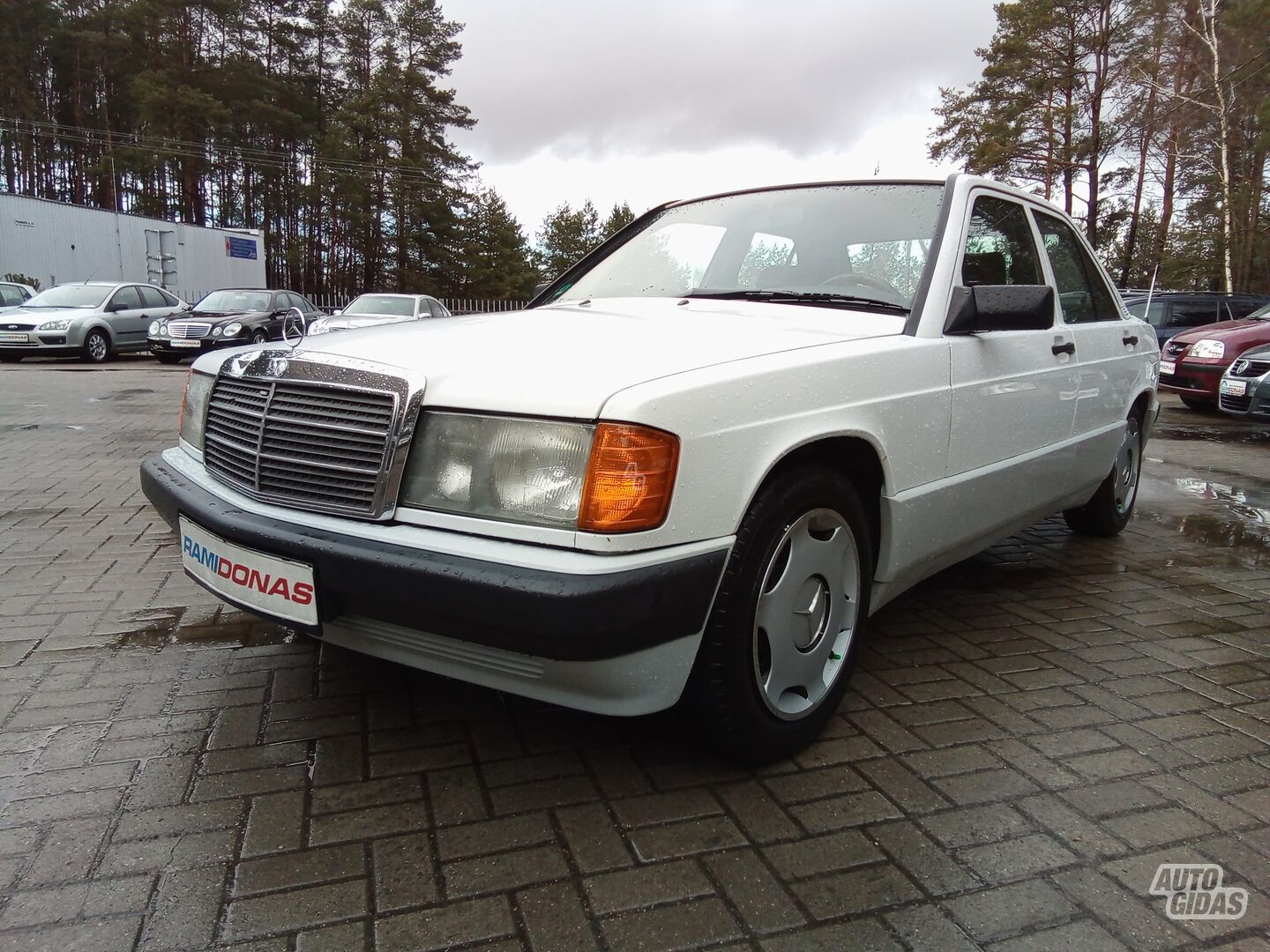 Mercedes-Benz 190 1990 г Седан