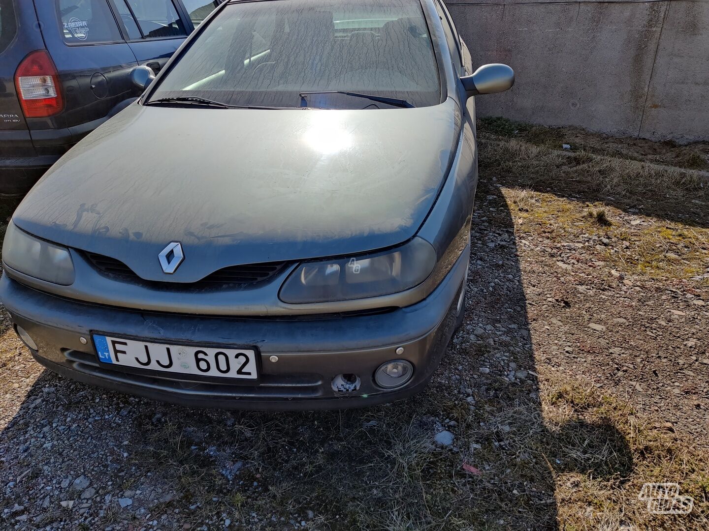 Renault Laguna 2000 y parts