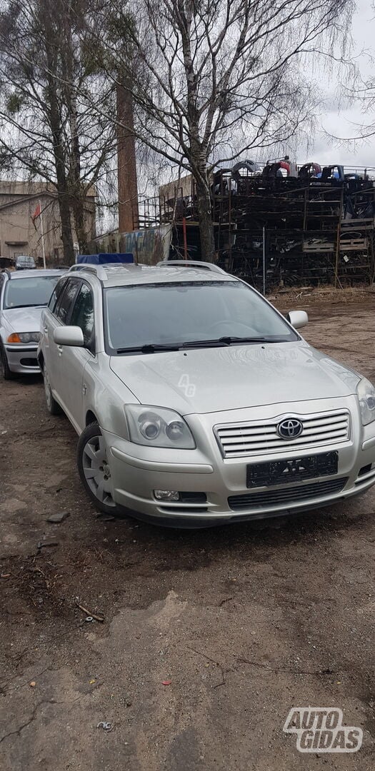 Toyota Avensis 2005 m dalys