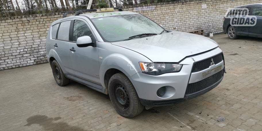 Mitsubishi Outlander 2012 m dalys