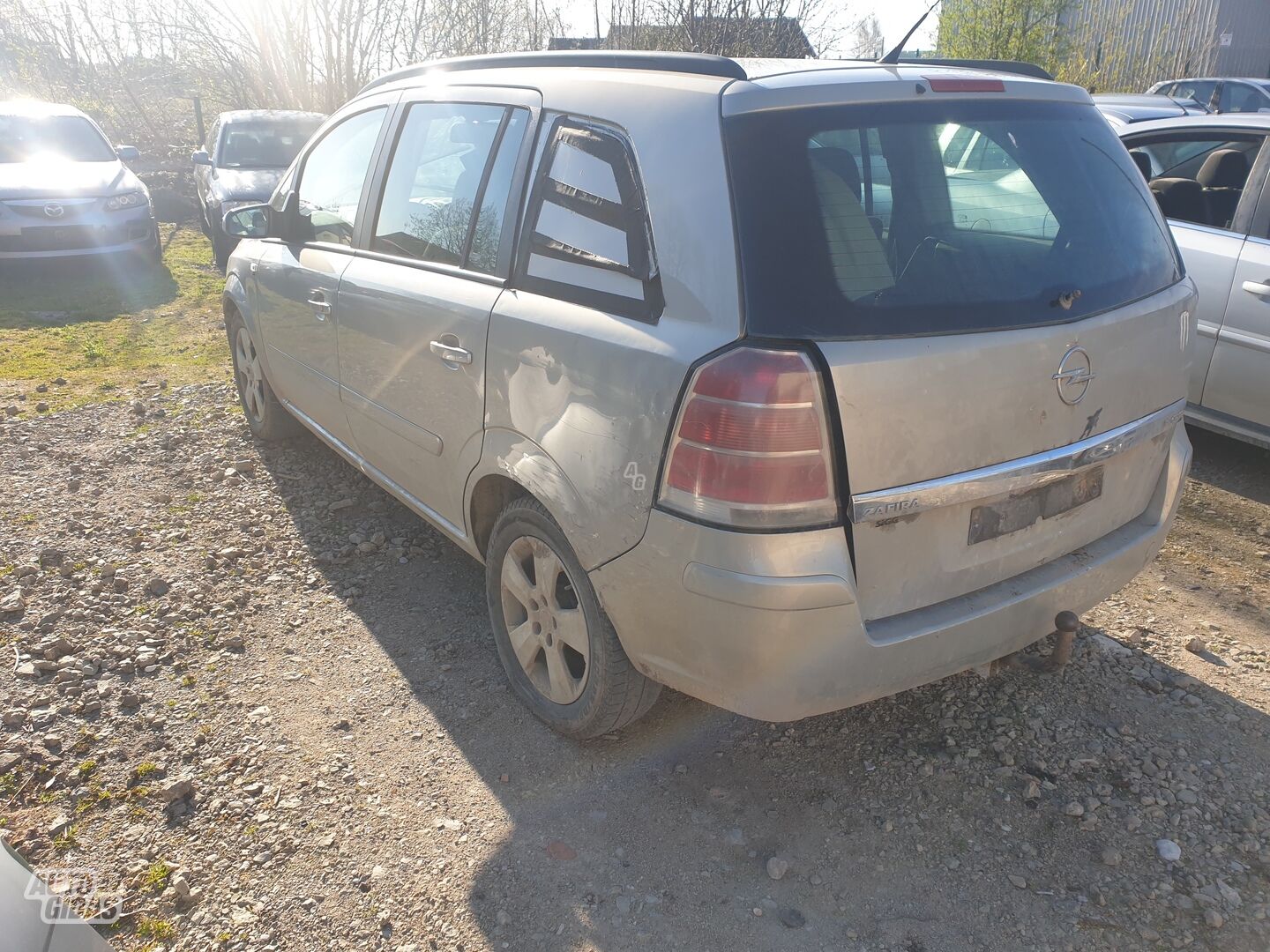 Opel Zafira 2006 m dalys