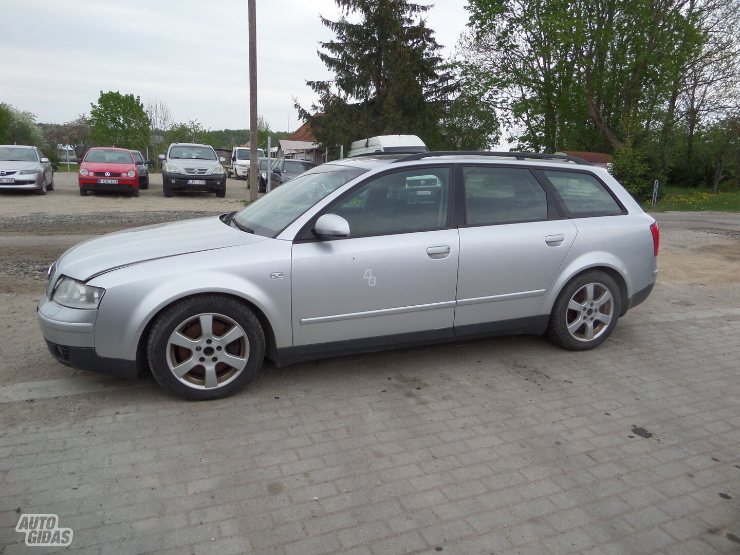Audi A4 2004 y parts