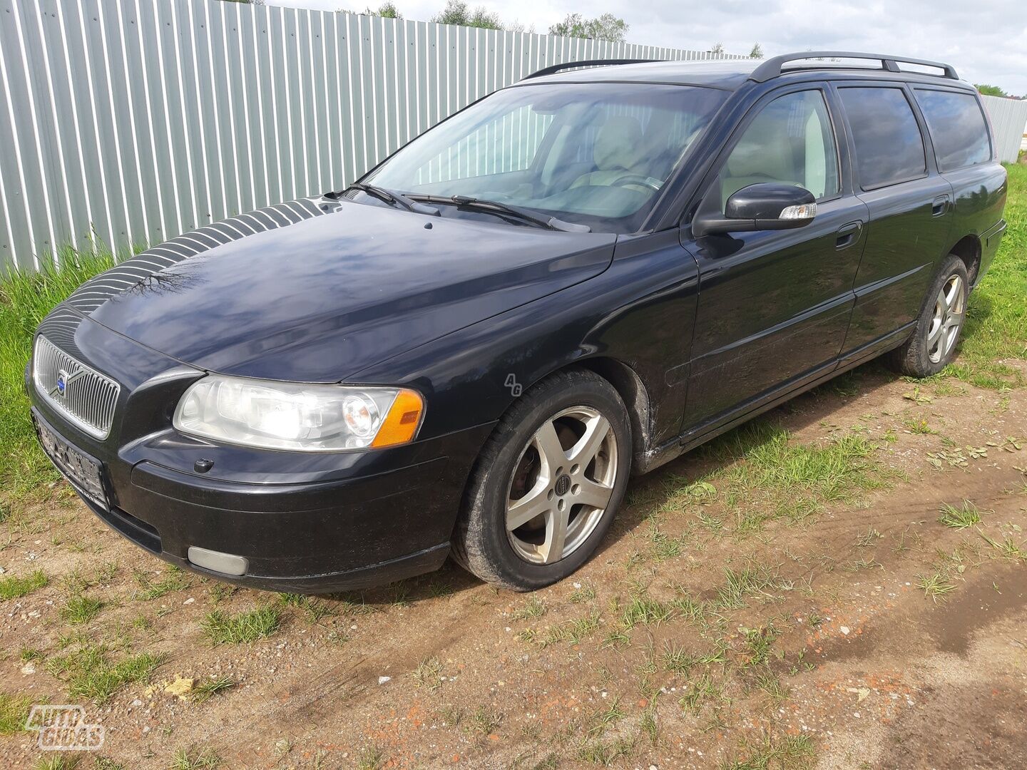 Volvo V70 II 2006 m dalys