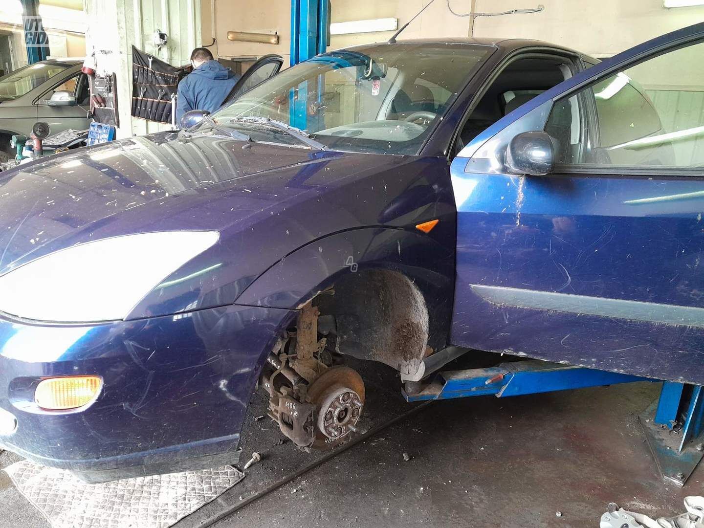 Ford Focus MK1 2001 y parts