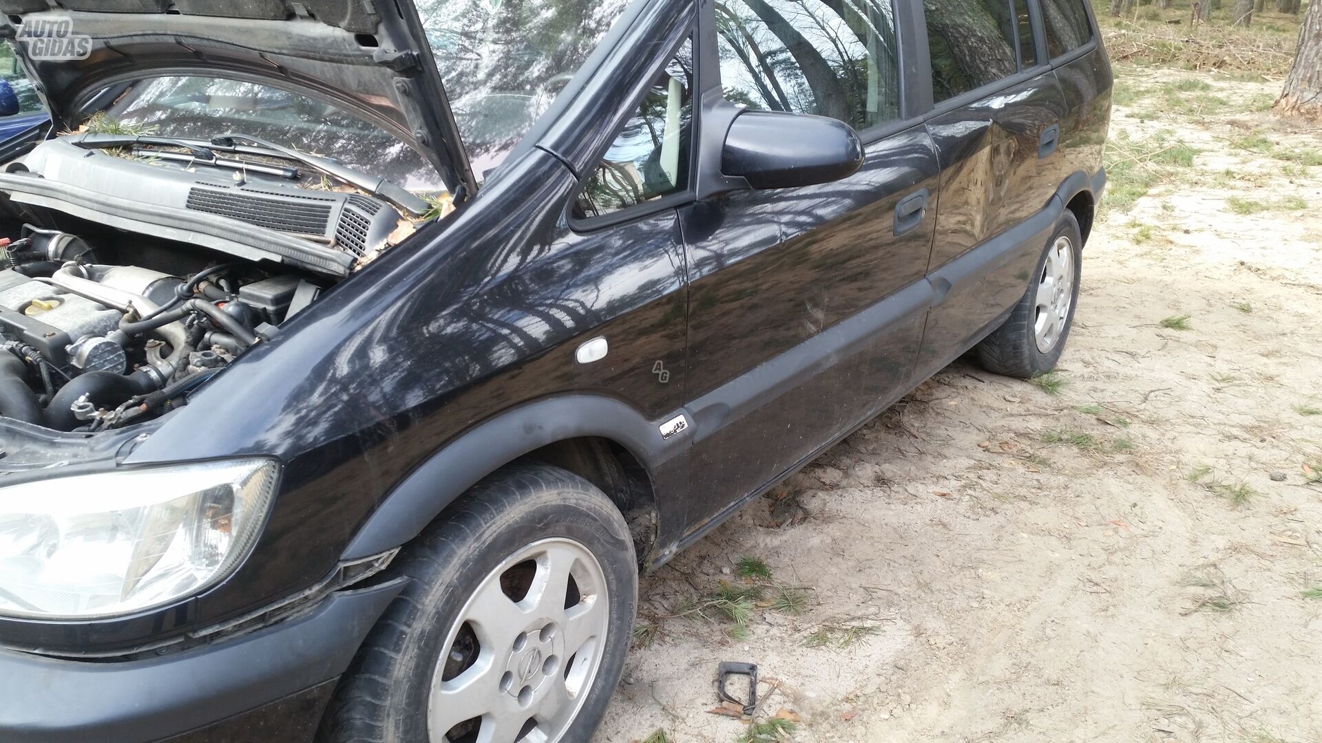 Opel Zafira A 2002 m dalys