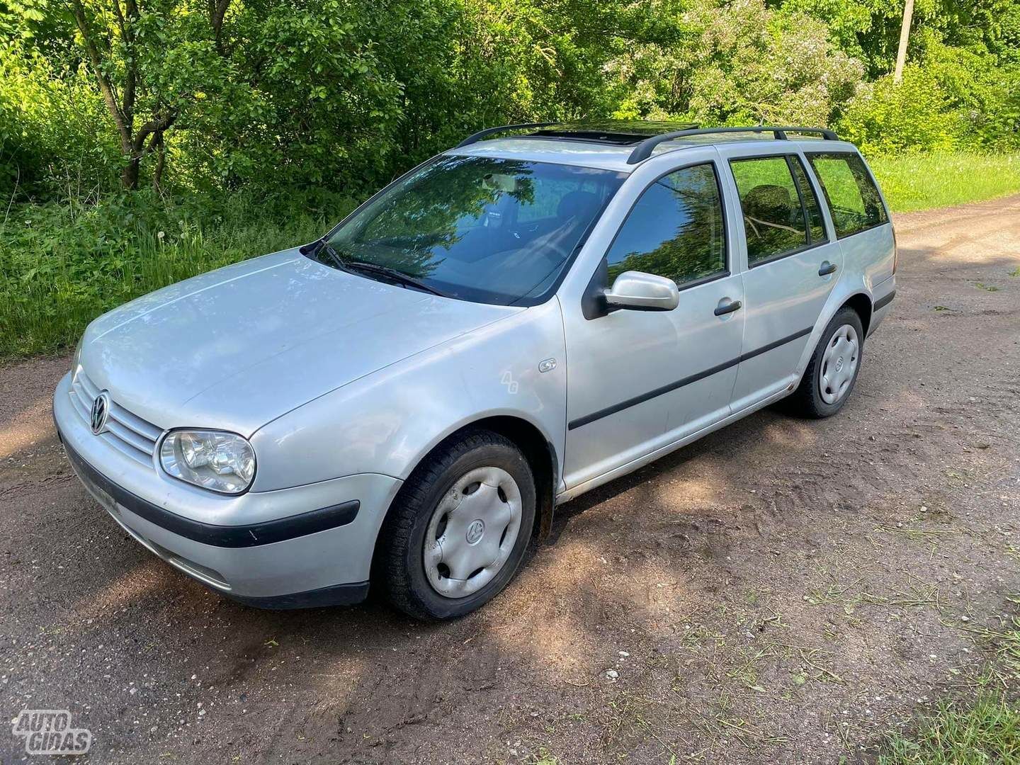 Volkswagen Golf 2000 г запчясти