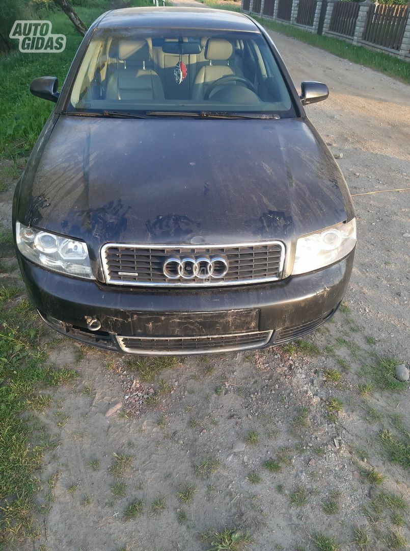 Audi A4 B6 2003 m dalys