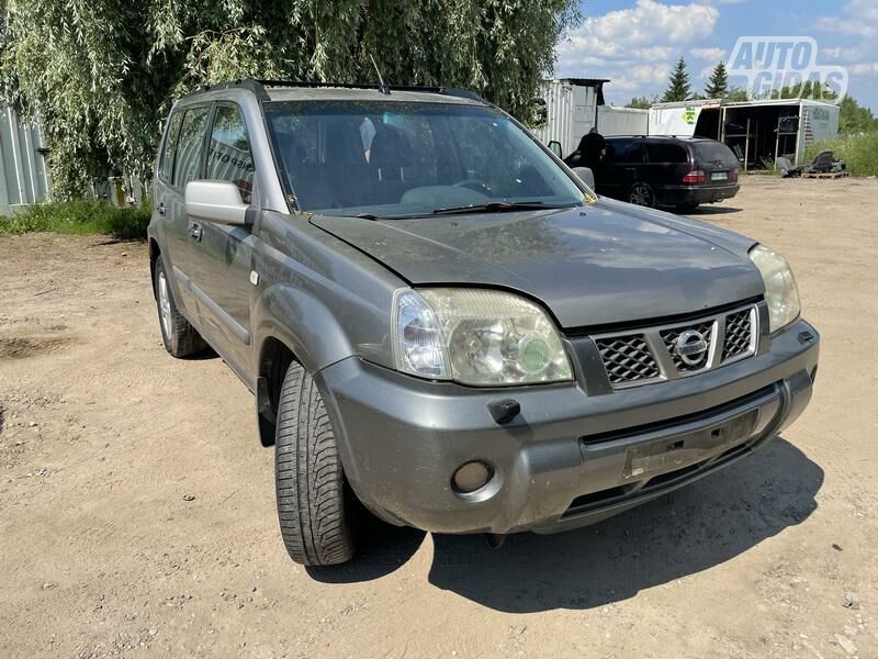 Nissan X-Trail 2004 m dalys