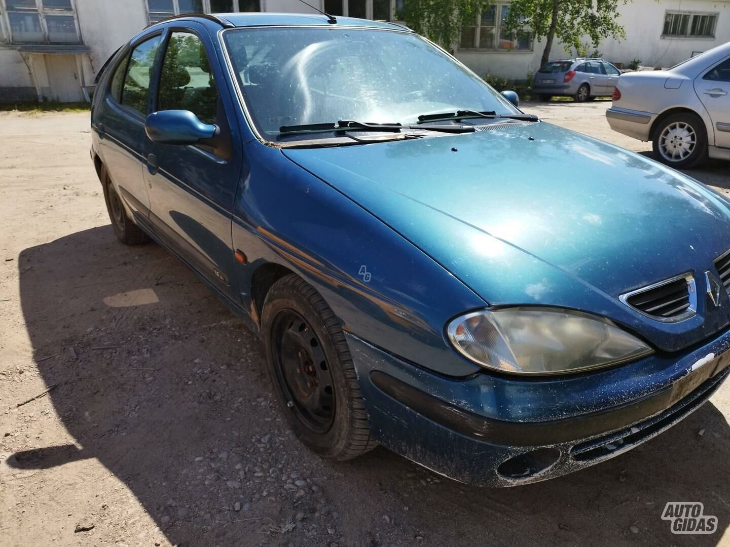 Renault Megane 2000 г запчясти