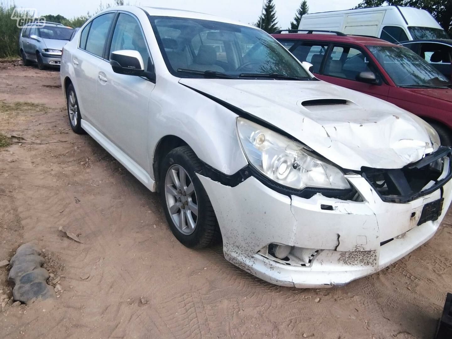 Subaru Legacy 2012 y parts