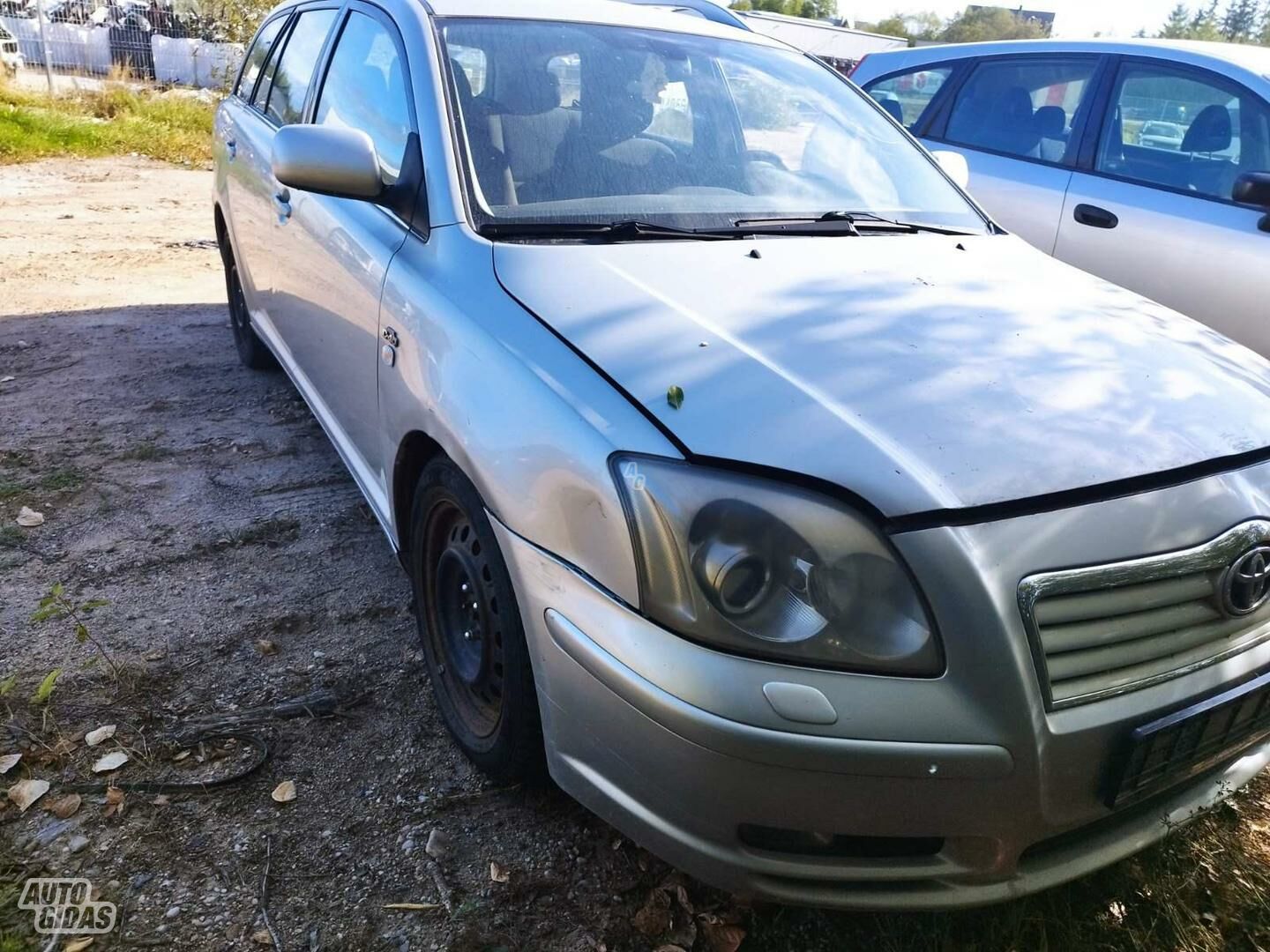 Toyota Avensis 2003 y parts