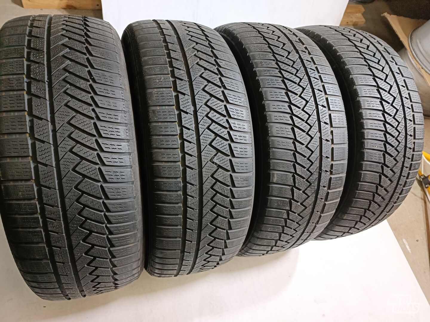 Continental 5mm R17 winter tyres passanger car