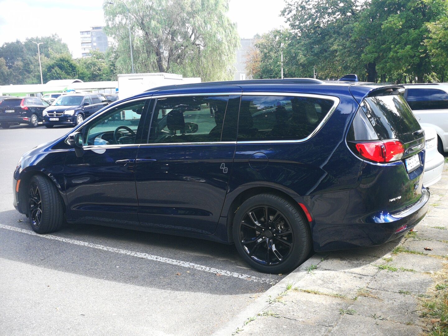 Chrysler Pacifica 2018 y rent