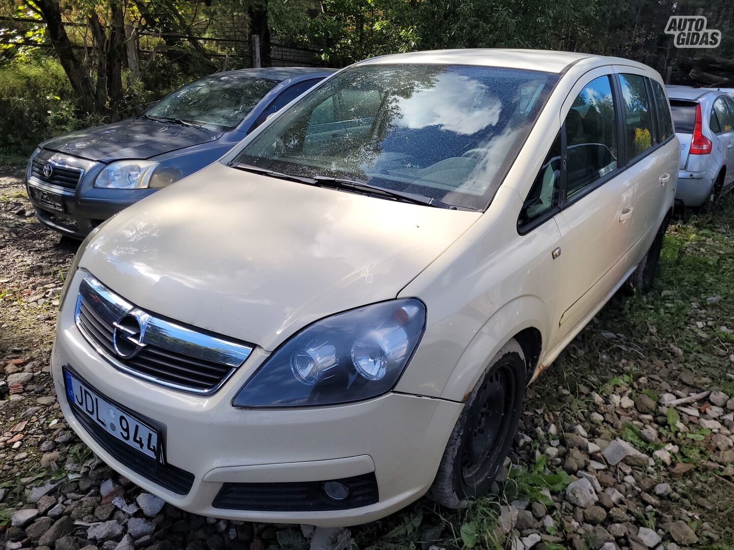 Opel Zafira 2006 m dalys