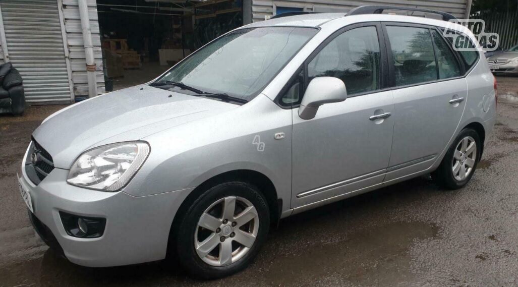 Kia Carens 2009 m dalys