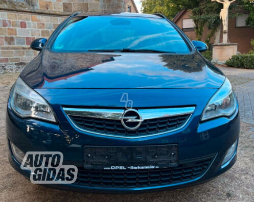 Opel Astra 2011 m dalys