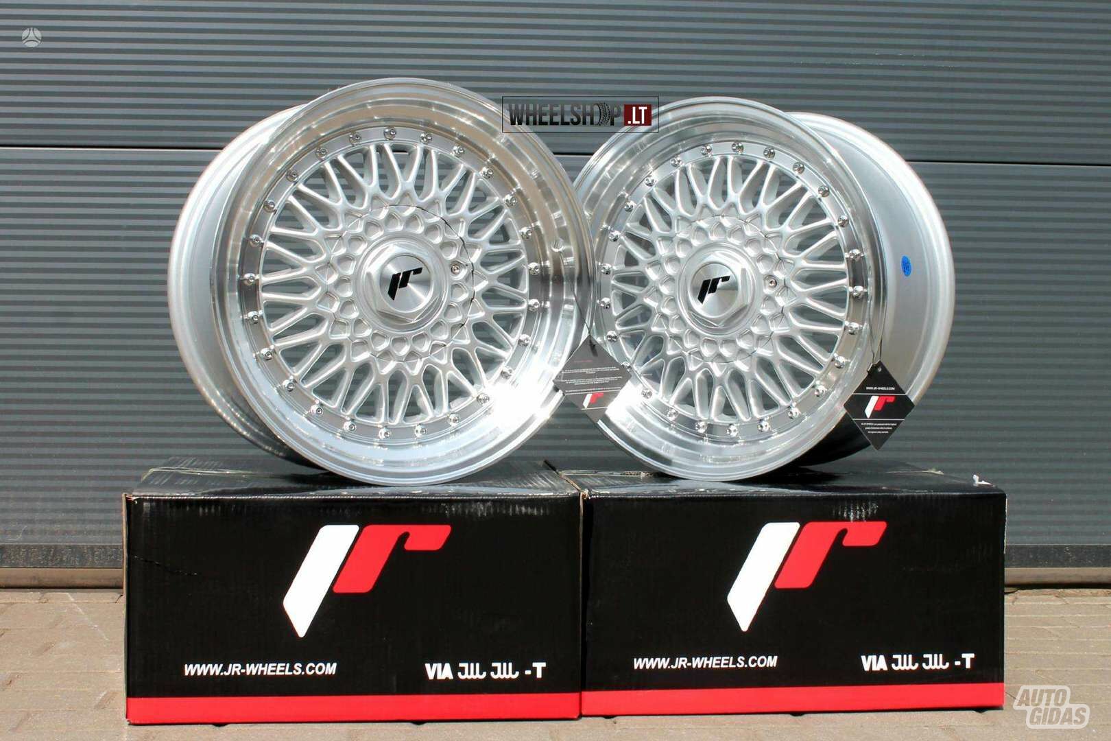 JR9 Silver rims