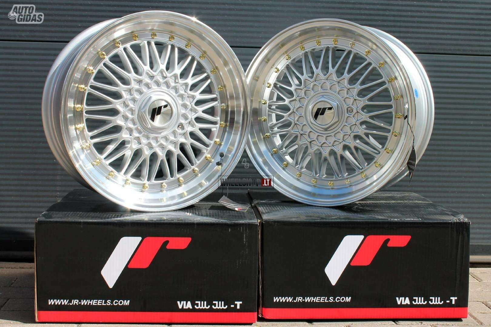 Japan Racing JR9 Silver + Gold Rivets light alloy R16 rims