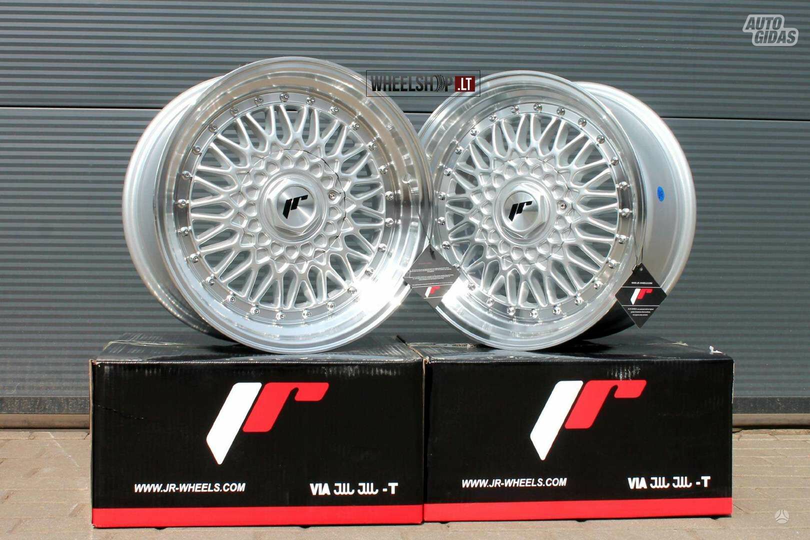 JR9 Silver rims