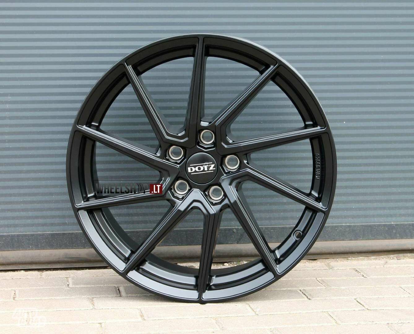 Spa Black rims