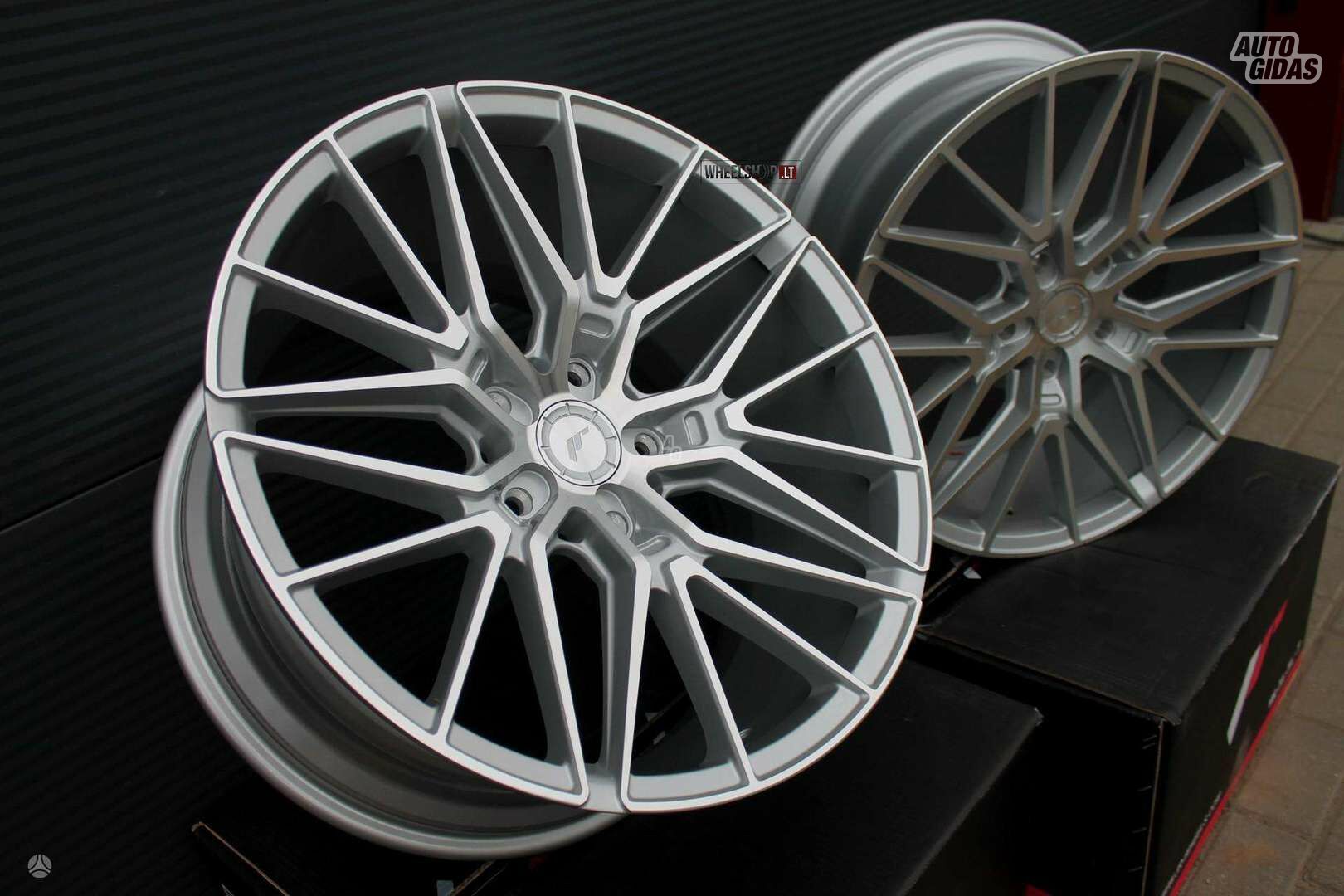 JR38 Silver rims