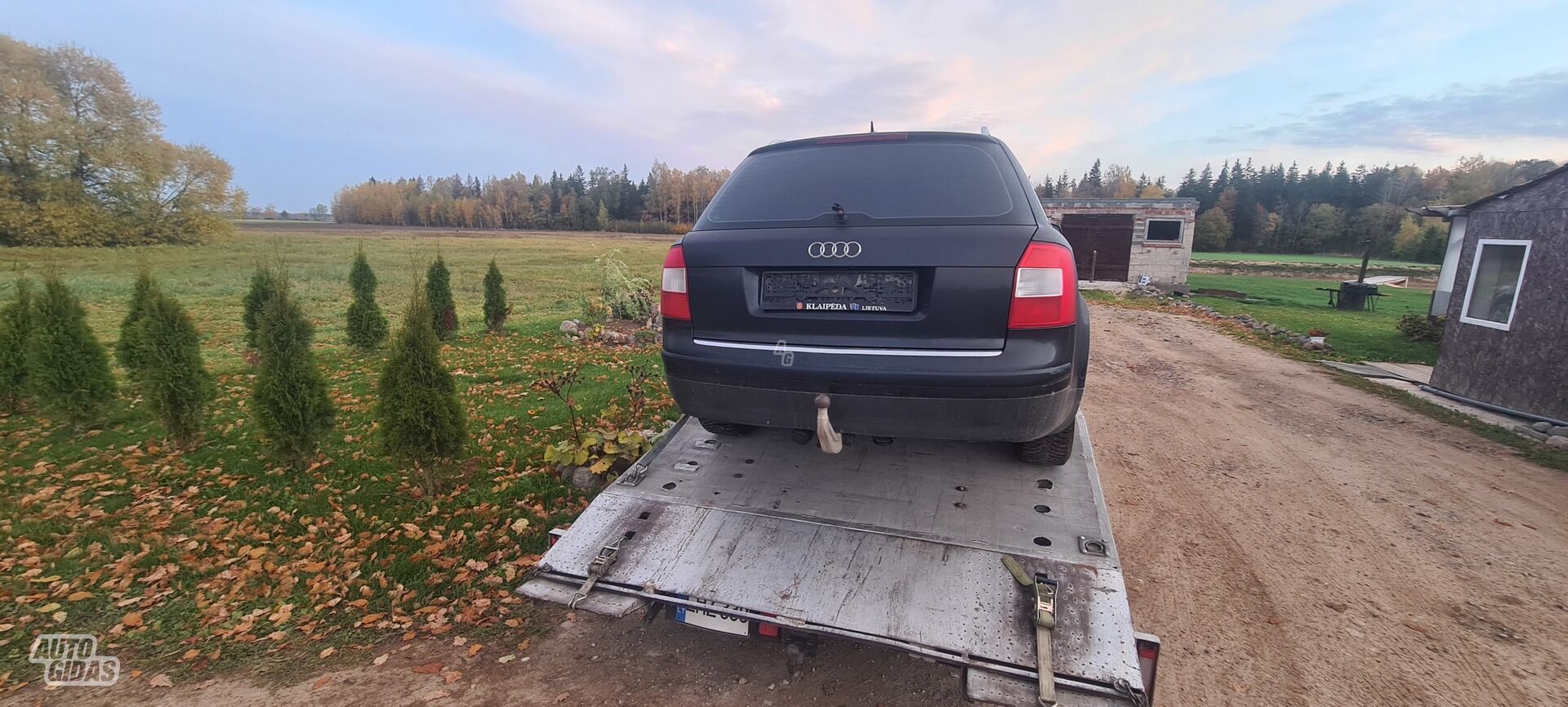 Audi A4 2002 y parts