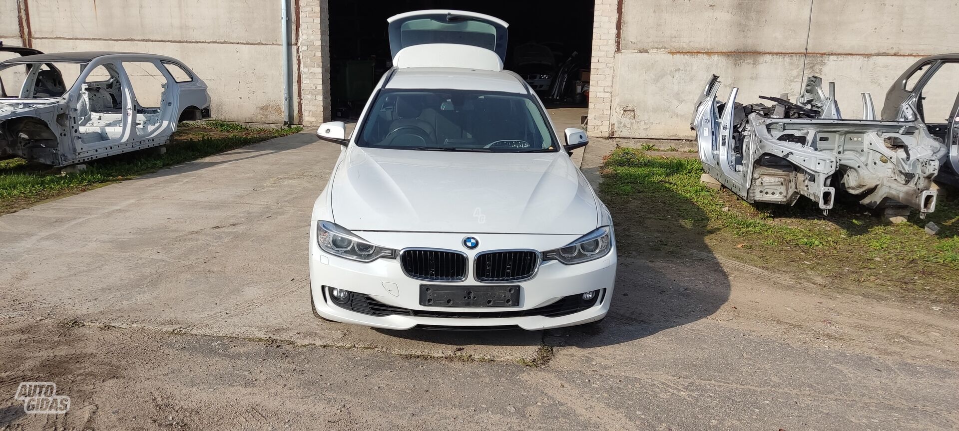 Bmw 330 2015 y parts