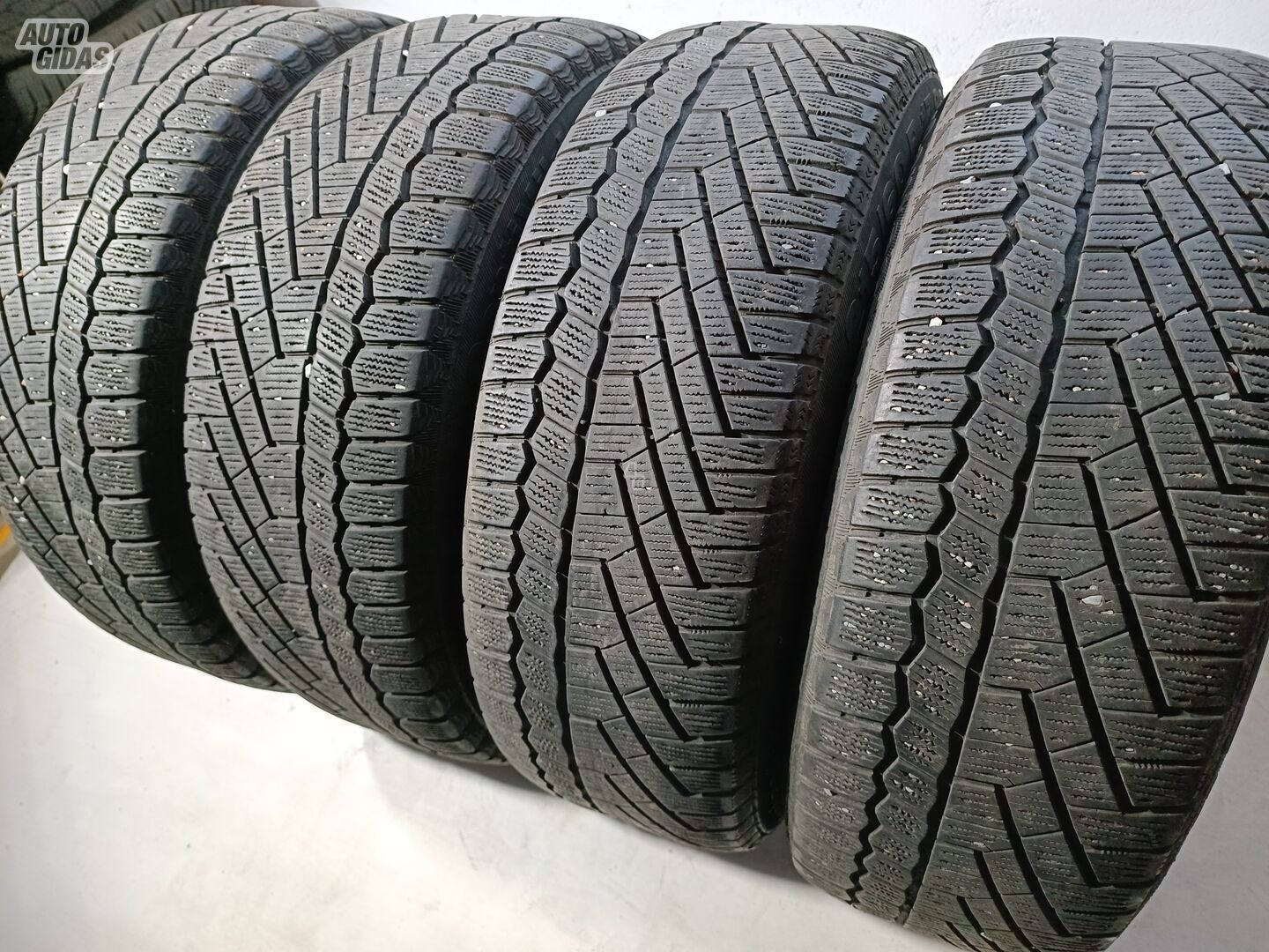 Continental 5-6mm R17 winter tyres passanger car