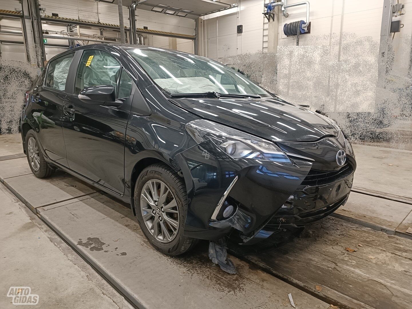 Toyota Yaris 2018 г запчясти