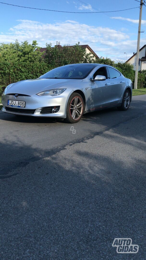 Tesla Model S 2013 г Седан