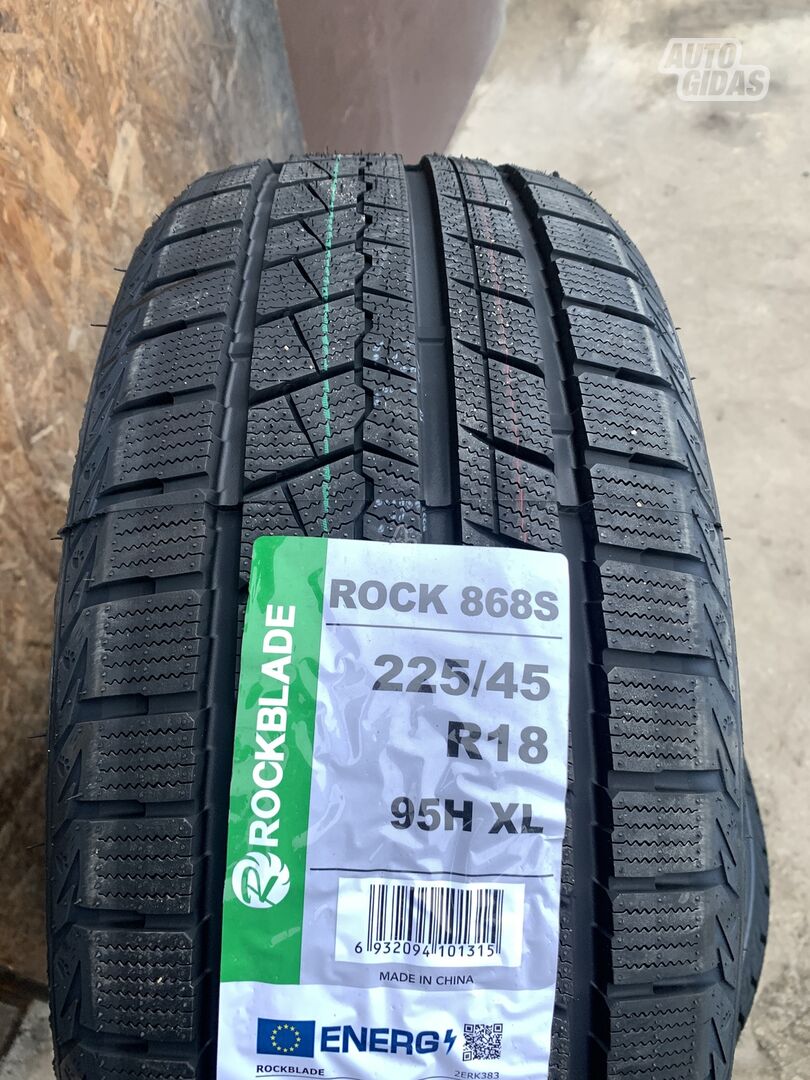 Rockstone WINTER R18 universal tyres passanger car