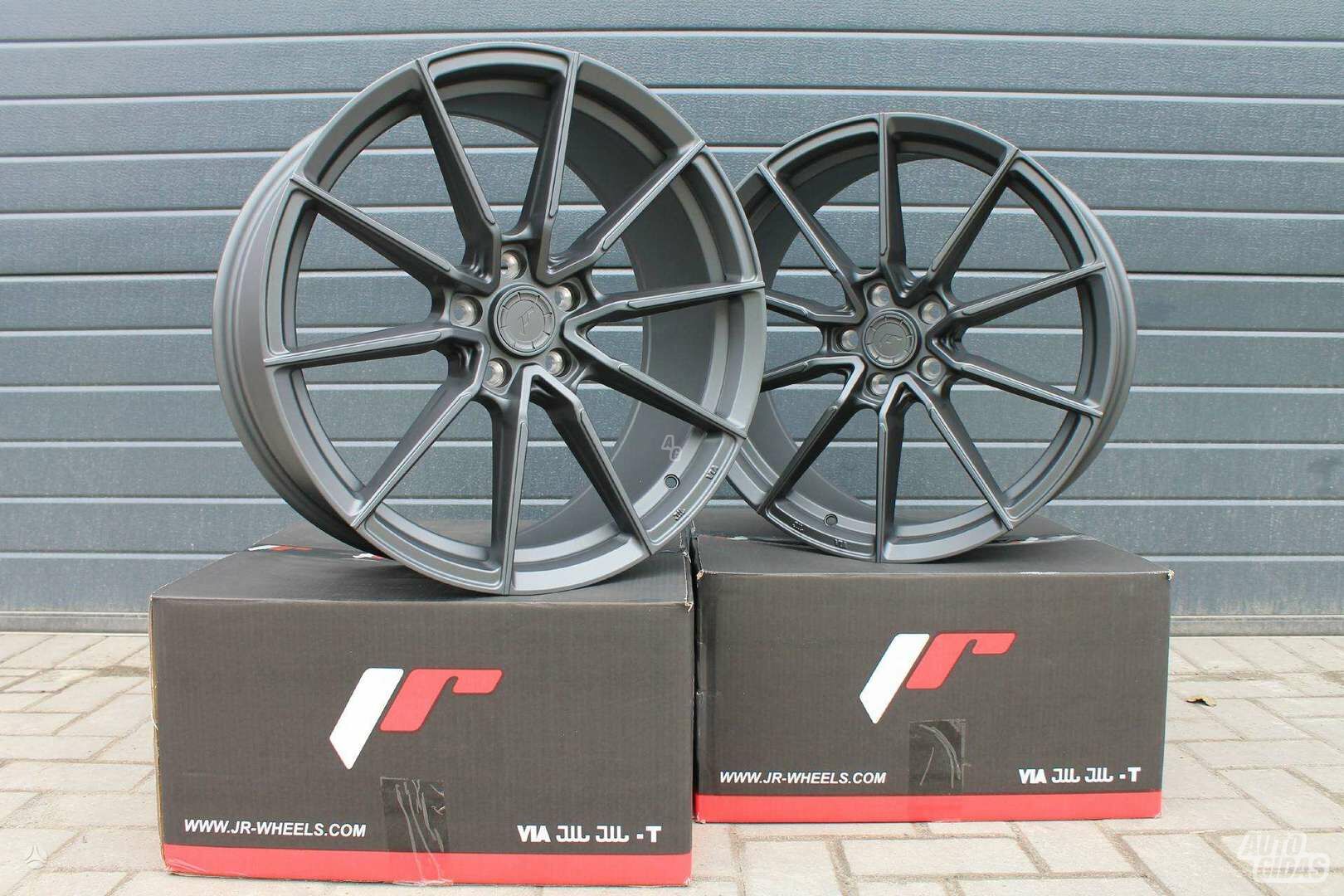 SL02 Gunmetal FlowFormed rims